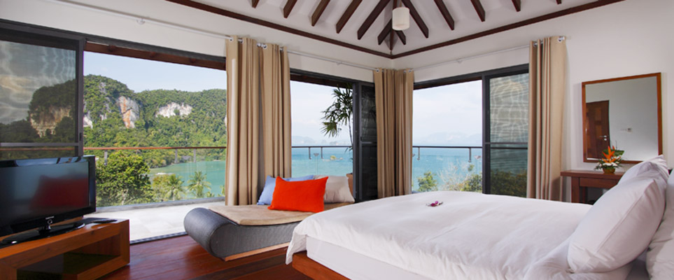 koh_yao_resort_phuket_thailand_hilltop_villa_bedroom_bay_view